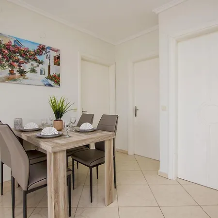 Kasta Apartmán Ofrínion